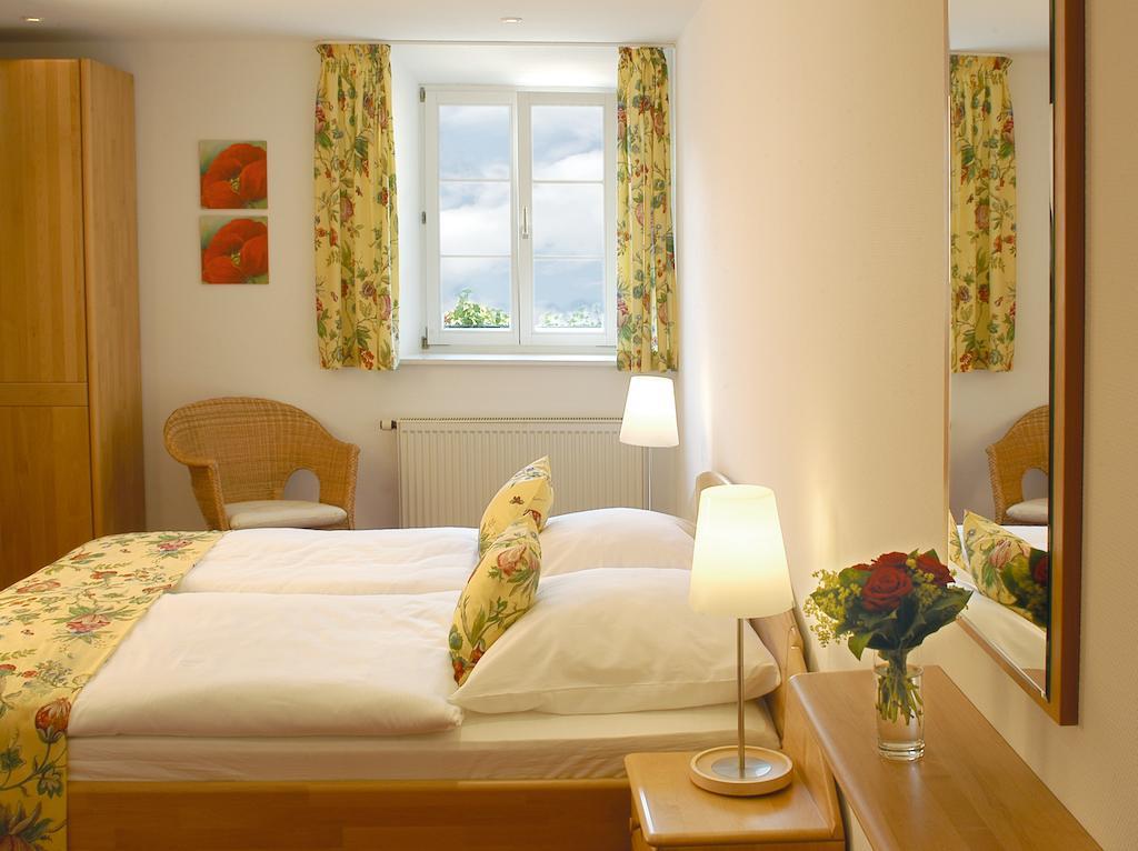 Eckental Landgasthof Und Hotel Weisser Lowe الغرفة الصورة